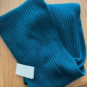 🌞3/$20 A New Day NWT infinity scarf hunter green